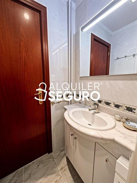 Foto 4ac25916-53b3-4914-8635-8bb204058dfe. Rent flat with heating parking in Pilar Madrid