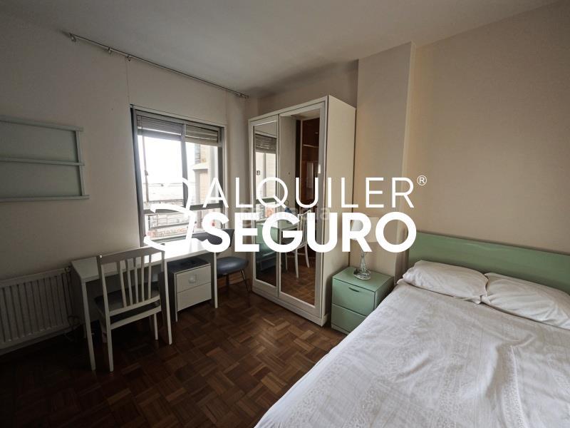 Foto 9cd9f4d2-362d-4853-a22d-452b61d4ba17. Rent flat with heating parking in Pilar Madrid