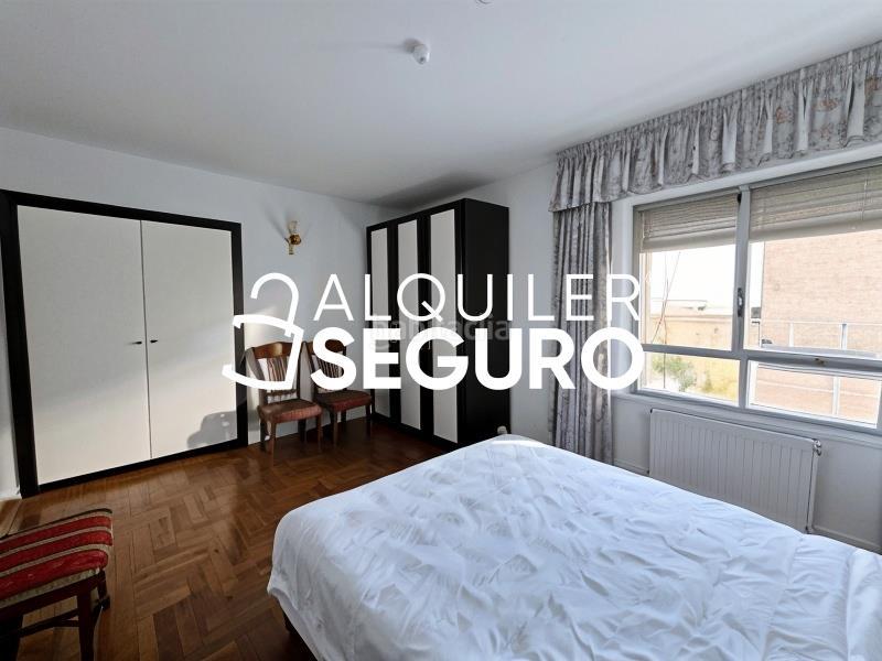 Foto e172b183-a181-42a5-80dd-e99008139558. Rent flat with heating parking in Pilar Madrid