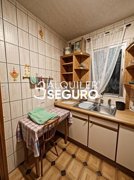 Foto 2a33cca9-4e17-419a-a79b-c729d47bfacd. Rent flat in Entrevías Madrid