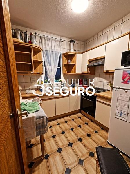 Foto 2f8785fe-fb17-43ce-962e-765680806431. Rent flat in Entrevías Madrid