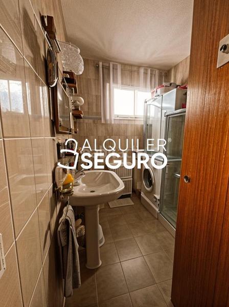 Foto 3c1314f6-999d-4c27-806a-ad06c20a8b9b. Rent flat in Entrevías Madrid