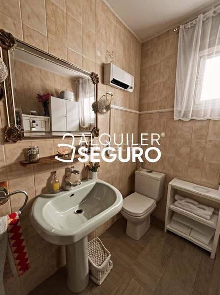 Foto 6a8880eb-4278-4307-91d5-4384dfbb9180. Rent flat in Entrevías Madrid