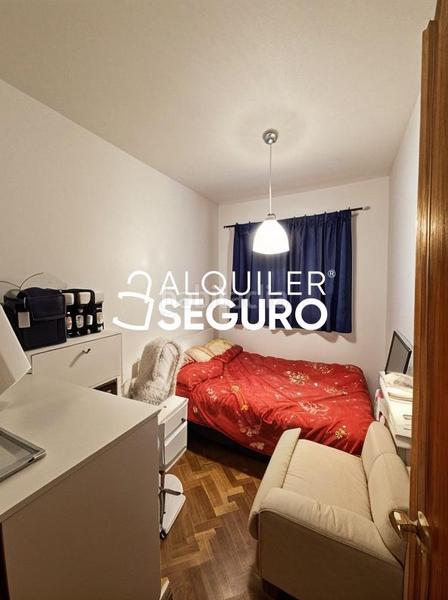 Foto f05278e6-afdc-4ec4-87df-3f744c90d691. Rent flat in Entrevías Madrid