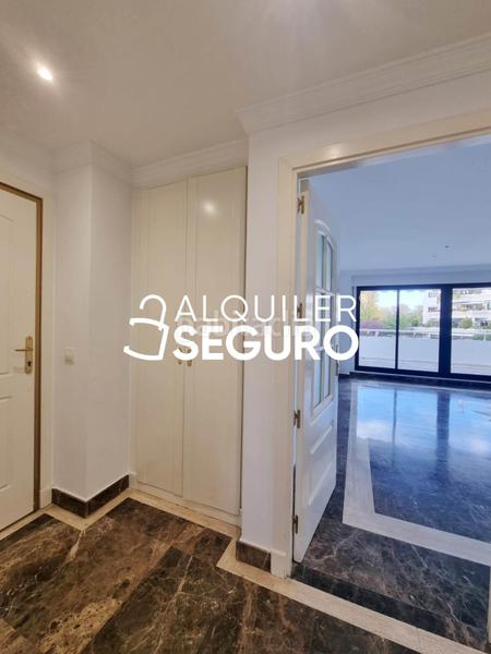 Foto 5efe2d71-8147-4ad0-999f-611939cd3cb0. Affitto appartamento con riscaldamento parcheggio piscina in Majadahonda