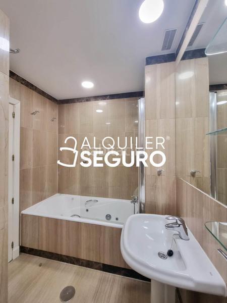 Foto ffa65ac9-6f36-49eb-898c-e124d5eb5987. Affitto appartamento con riscaldamento parcheggio piscina in Majadahonda