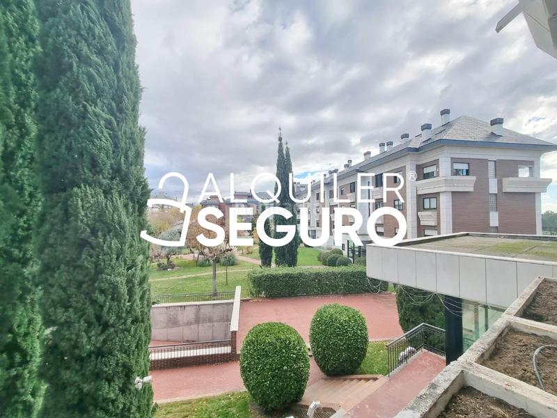 Foto a95444f7-23ba-4508-81e7-1fbe832e0552. Location appartement avec chauffage parking piscine dans Majadahonda