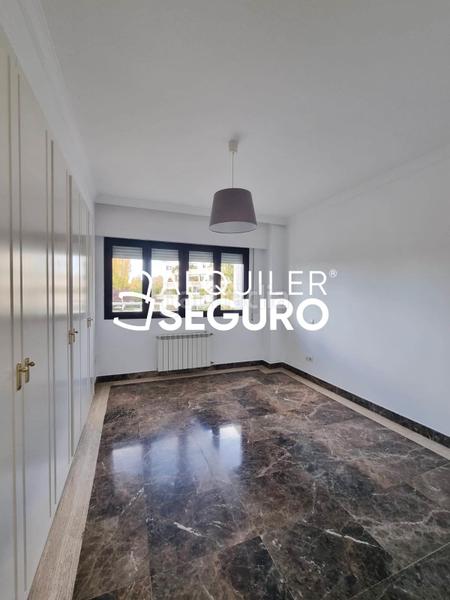 Foto b5a0bbc6-6e0d-4446-808a-d774956883c2. Miete etagenwohnung mit heizung parking pool in Casco Antiguo Majadahonda