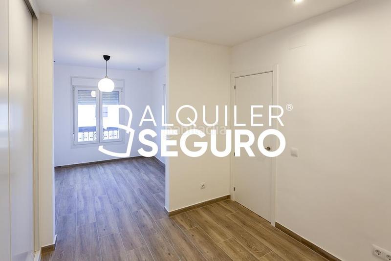 Foto 11201ebd-fb09-4459-b83d-c51e4d388076. Alquiler ático  c de la santísima trinidad en Madrid