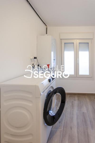 Foto 21eb6363-8a7a-4f42-8239-d7498ad17b69. Location attique avec chauffage dans Trafalgar Madrid