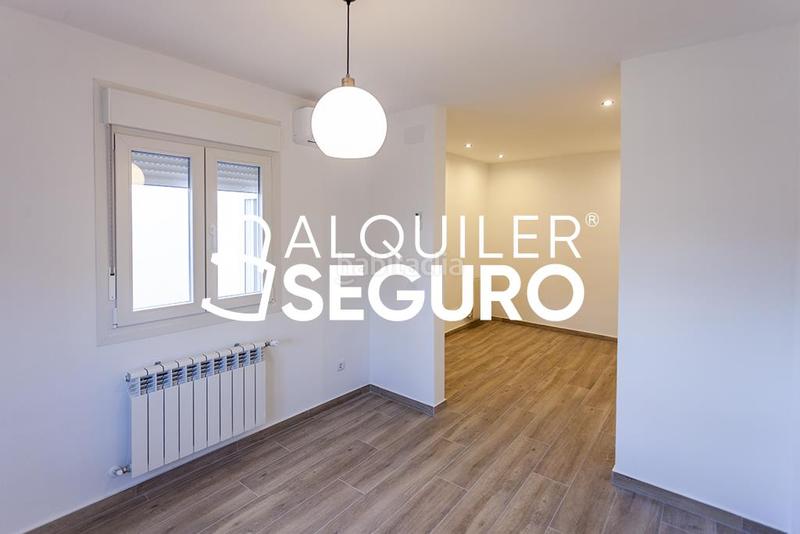 Foto 902876da-5f47-4d7c-8d49-3bcdf7012090. Location attique avec chauffage dans Trafalgar Madrid