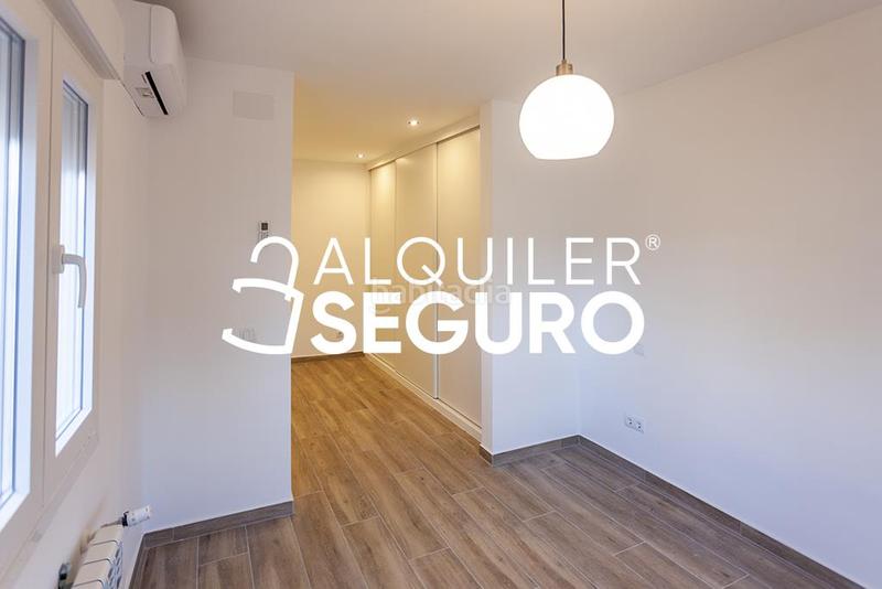 Foto d799af89-09ec-4c61-92f4-10b4bbb9e04c. Rent penthouse with heating in Trafalgar Madrid