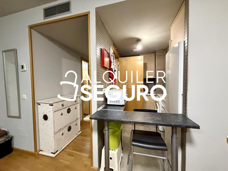 Foto 871197fe-384f-4ef9-8081-73b9c309e8f1. Rent studio with pool in Villaverde Alto Madrid