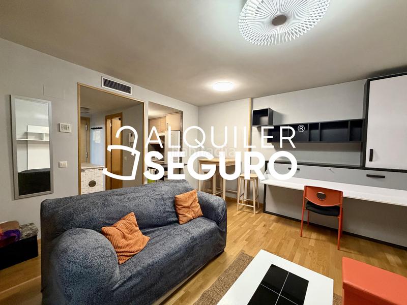 Foto aaf5c75b-2003-4dfe-a45d-6b2de495ece7. Rent studio with pool in Villaverde Alto Madrid