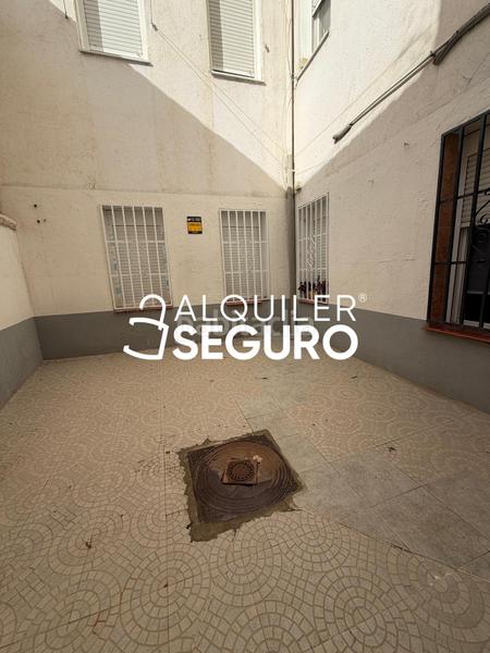 Foto 423d17c3-7356-4357-8143-c23d2d67c07e. Miete etagenwohnung in San Diego Madrid