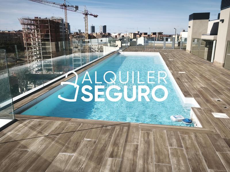 Foto 9b7bf4d6-05b6-4d66-9672-4c563babdbd2. Miete etagenwohnung mit heizung parking pool in Plaza de Toros Zaragoza