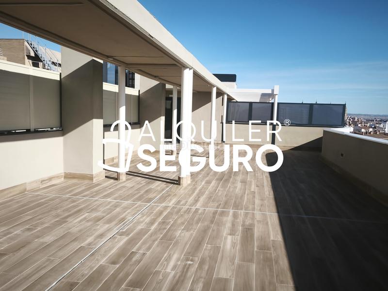 Foto 2847695f-31aa-44b8-9b70-9cf487a110d0. Rent flat with heating parking pool in Plaza de Toros Zaragoza