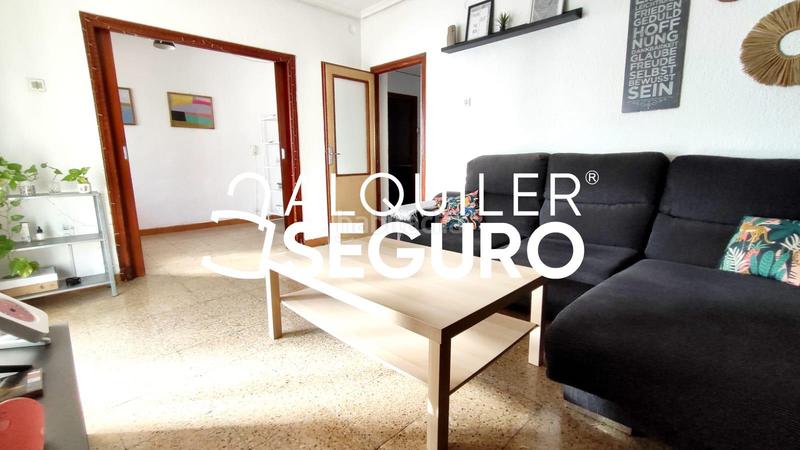 Foto c0ca3e9c-f411-47ec-a877-fe88dd1d17b4. Location appartement dans El Molí Torrent