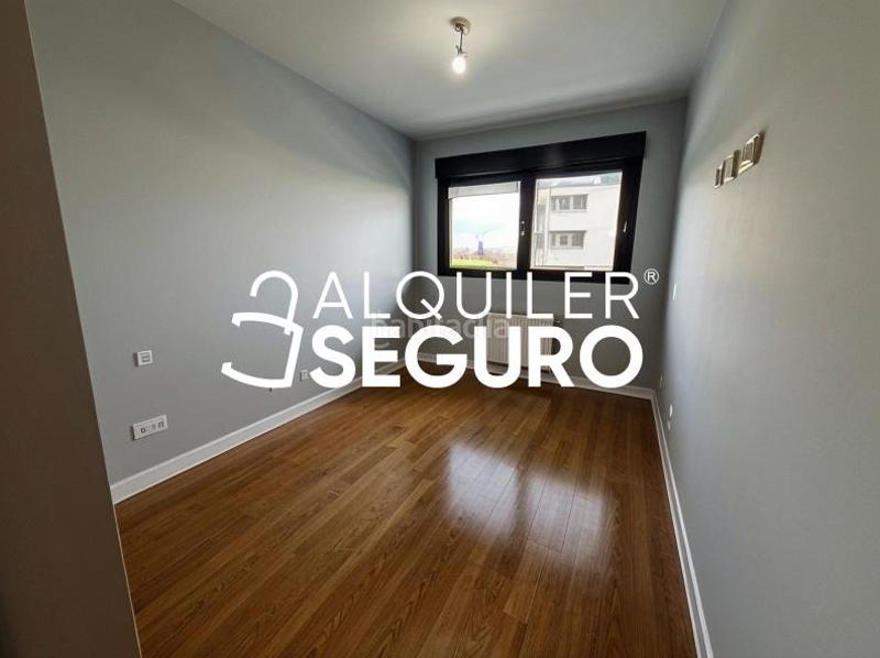 Foto 2aff646d-ec58-4220-aa07-b72be2cf5c55. Miete etagenwohnung mit heizung parking pool in Almendrales Madrid