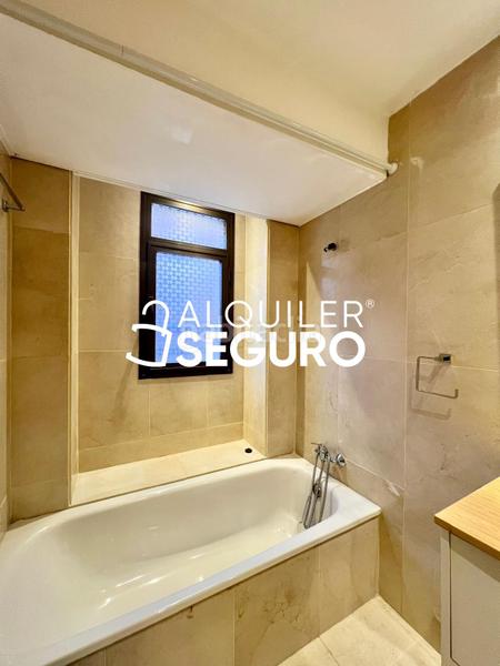 Foto 99e343b6-978d-4035-9cd0-85e988d533f3. Affitto appartamento con parcheggio piscina in San Juan Bautista Madrid