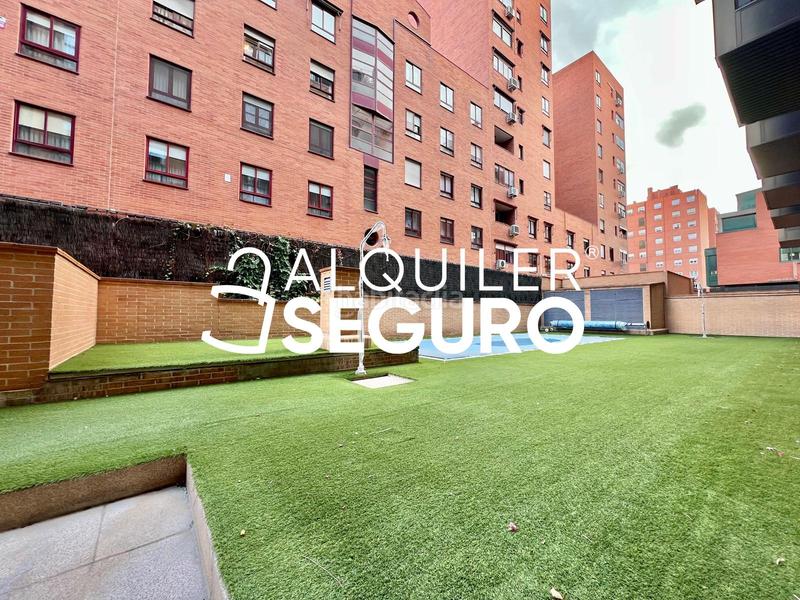 Foto 309768c1-27aa-40d2-98e1-3c6be2a2c441. Rent flat with parking pool in San Juan Bautista Madrid