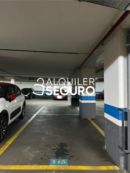 Foto a2e51dc8-b0d0-48f5-9a0d-259066024ccb. Rent flat with parking pool in San Juan Bautista Madrid