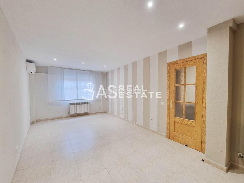 Foto a6c0cfc5-3ce9-4194-9998-9611166045b8. Flat with parking in Casa Amarilla Galapagar