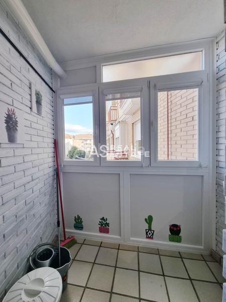 Foto cdbcd066-e7f7-46ce-adaf-987c148e3887. Flat with parking in Casa Amarilla Galapagar