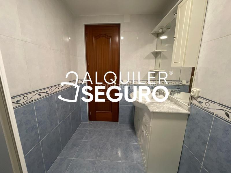 Foto 690f6c76-99c6-46fe-8a39-a3e5d7fbe263. Location appartement avec chauffage dans Puerta del Ángel Madrid