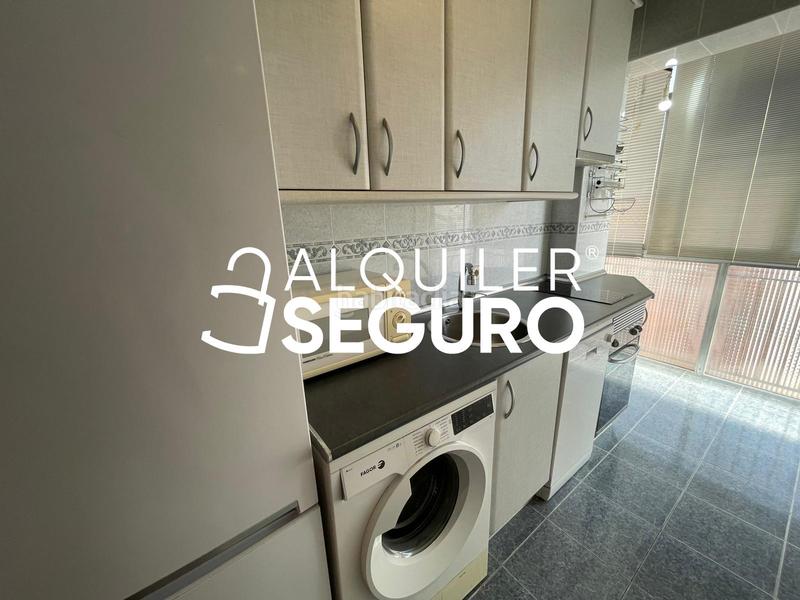 Foto 447e1696-4e17-49f6-8883-369a149ea89d. Rent flat with heating in Puerta del Ángel Madrid