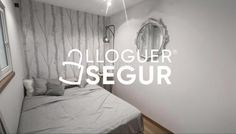 Foto 81656c6a-82af-4f8e-8752-4d1c72883768. Rent penthouse in Can Vidalet Esplugues de Llobregat