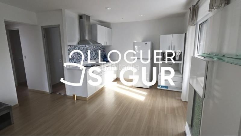 Foto 824ecef9-f177-4593-928e-8cb2342b2a2d. Rent penthouse in Can Vidalet Esplugues de Llobregat