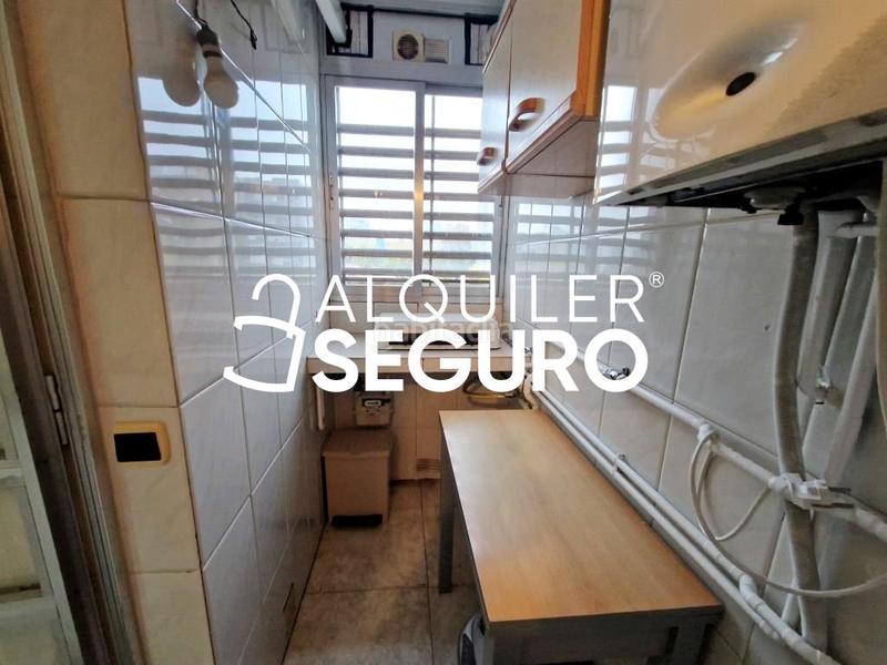 Foto 2ebbf58b-05a2-4611-b49c-a320ca27d910. Alquiler piso  av. de los estados en Centro Fuenlabrada