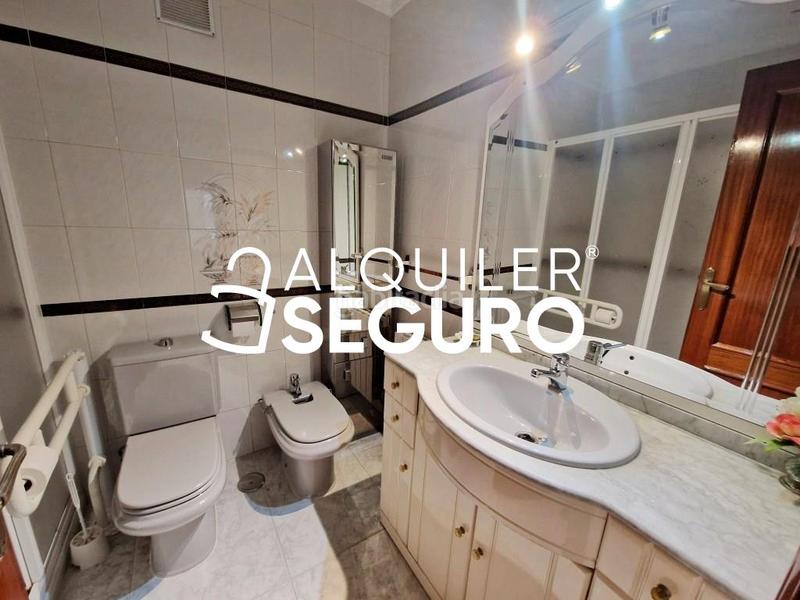 Foto 8e64c9c8-2cee-4707-a83b-dce3ca0519df. Alquiler piso  av. de los estados en Centro Fuenlabrada