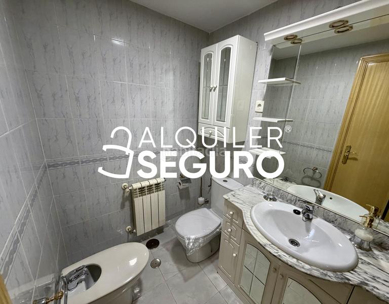 Foto b0de4a91-d6db-42bf-bbf9-3b7e22d55d71. Affitto appartamento con riscaldamento parcheggio piscina in Madrid