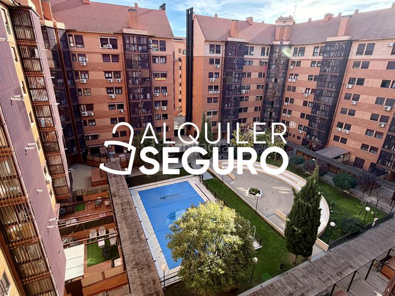 Foto 6473b3c8-e9d4-4495-866f-184576151bc9. Alquiler piso  c dodge en Orcasitas Madrid