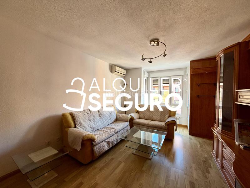 Foto e72ce695-2e60-4524-a9ef-c840d4c33a2b. Lloguer pis amb calefacció aparcament piscina a Orcasitas Madrid