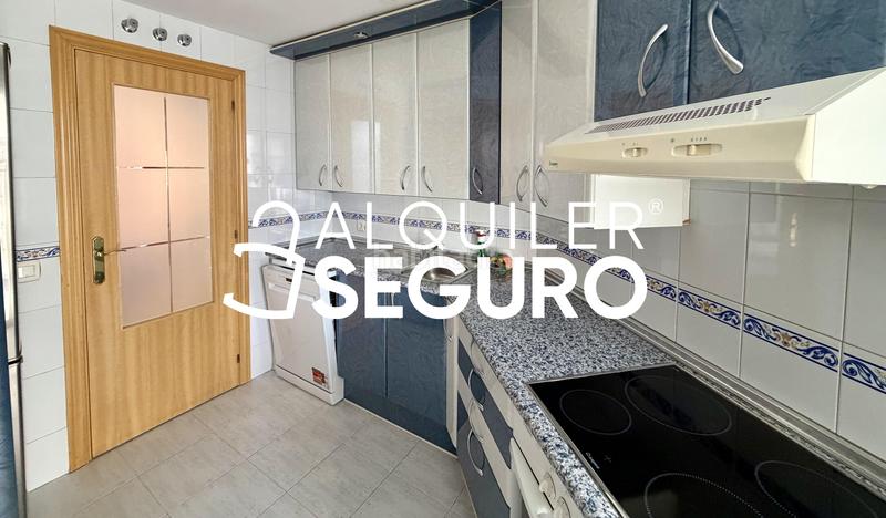 Foto 3fa2fd85-2b6b-48ba-a615-bd8e2f5f7ac1. Location appartement avec chauffage parking piscine dans Madrid