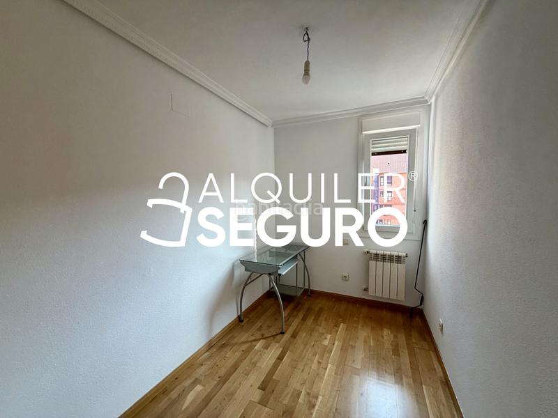 Foto 356a202f-18a7-4d37-9911-3997c68a48e4. Rent flat with heating parking pool in Orcasitas Madrid