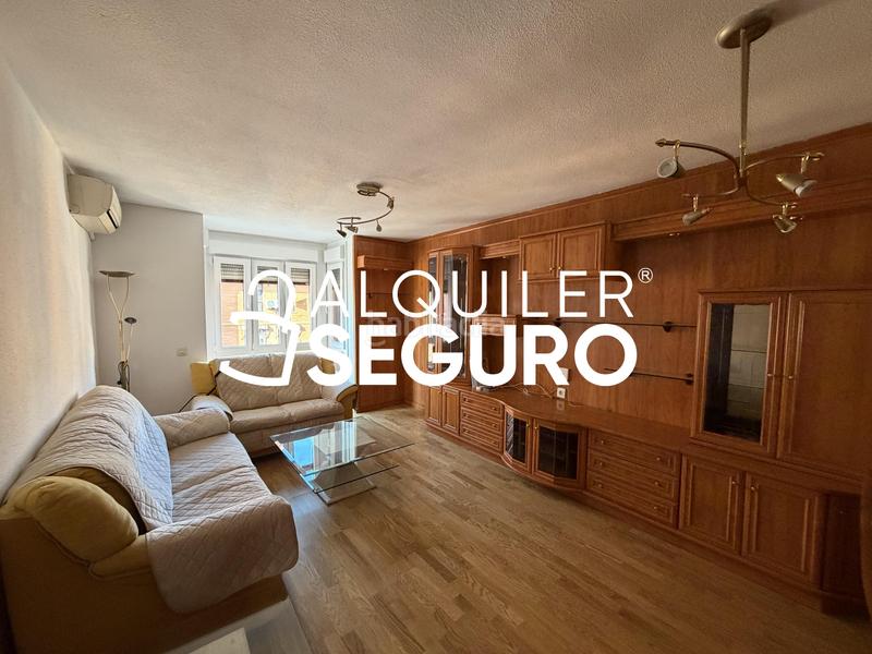 Foto 8ce70960-e377-4c95-96ca-ceae13025521. Rent flat with heating parking pool in Orcasitas Madrid