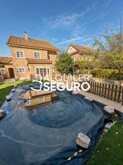 Location Chalet  Bellatrix. Chalet c bellatrix griñon