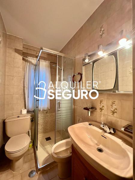 Foto c43ed8b8-bbea-428d-8887-f666efd8ff97. Rent flat with heating in Almenara-Ventilla Madrid