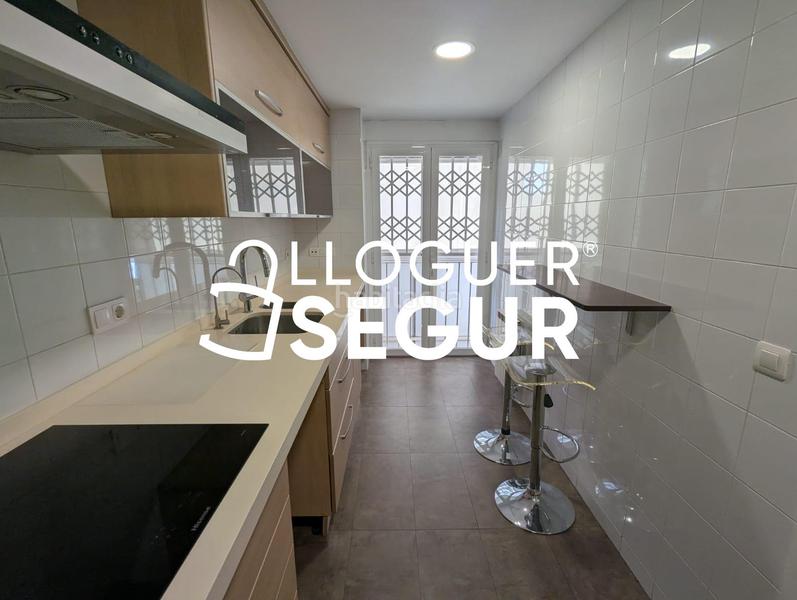 Foto 8545ec16-6218-4f9d-bc7d-1fab0bfa2bf6. Alquiler piso  c de francesc boix i campo en La Marina del Port Barcelona