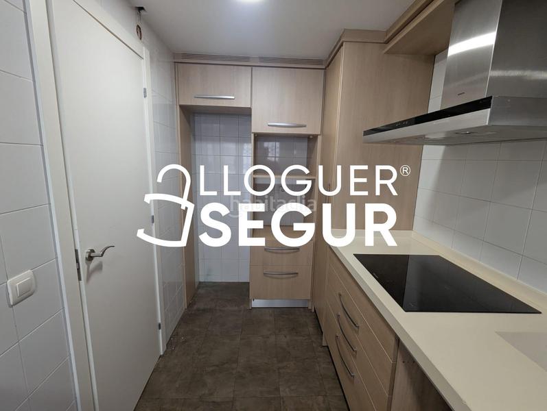 Foto 8278af7e-a7e8-406e-ade8-1f5499fae38c. Miete etagenwohnung mit heizung parking in La Marina del Port Barcelona