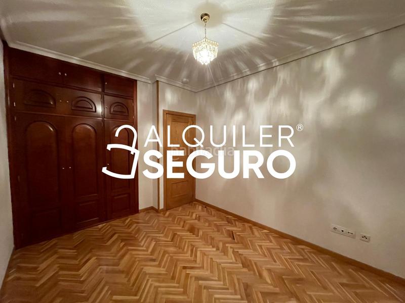 Foto 0b65e70d-055b-49d2-9fd2-3d4da00d88c8. Location appartement avec chauffage dans San Isidro Madrid