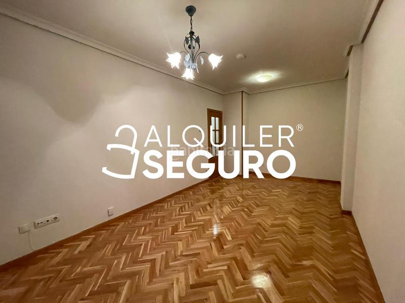 Foto 142af30f-c0fd-4cb3-b1db-587617cdfa22. Location appartement avec chauffage dans San Isidro Madrid