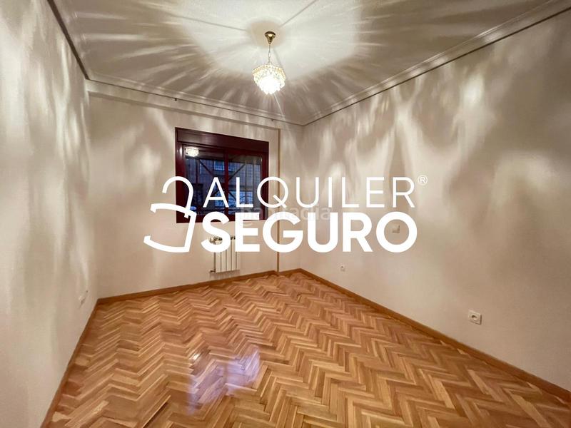 Foto 35787bb0-f900-4755-b48d-84b52d90a559. Location appartement avec chauffage dans San Isidro Madrid