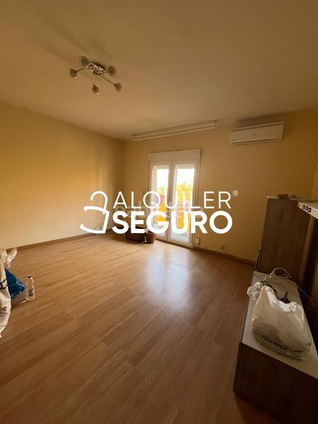 Foto 4e6fc758-f148-4541-a0e2-de66b5d2eaaa. Miete etagenwohnung mit heizung in Palomeras Bajas Madrid