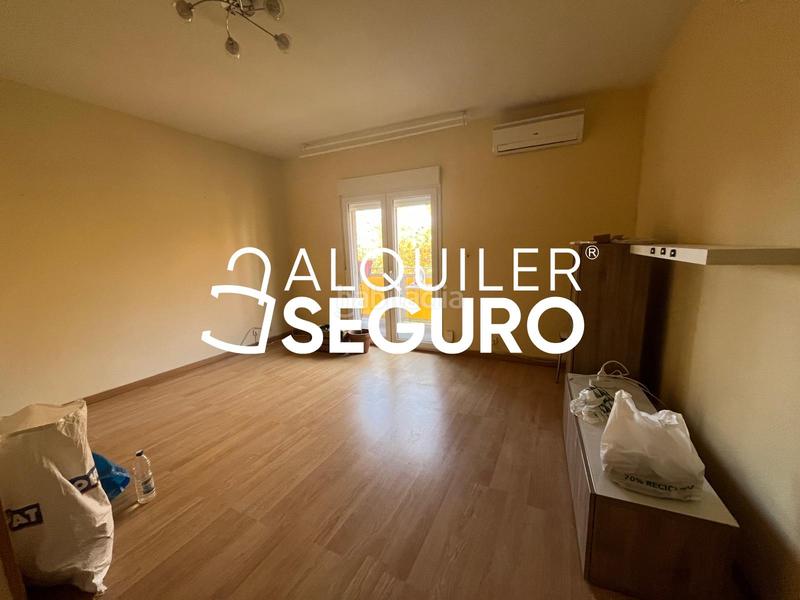 Foto 1a193803-9ac9-42cc-bdb3-be1b732f1785. Rent flat with heating in Palomeras Bajas Madrid