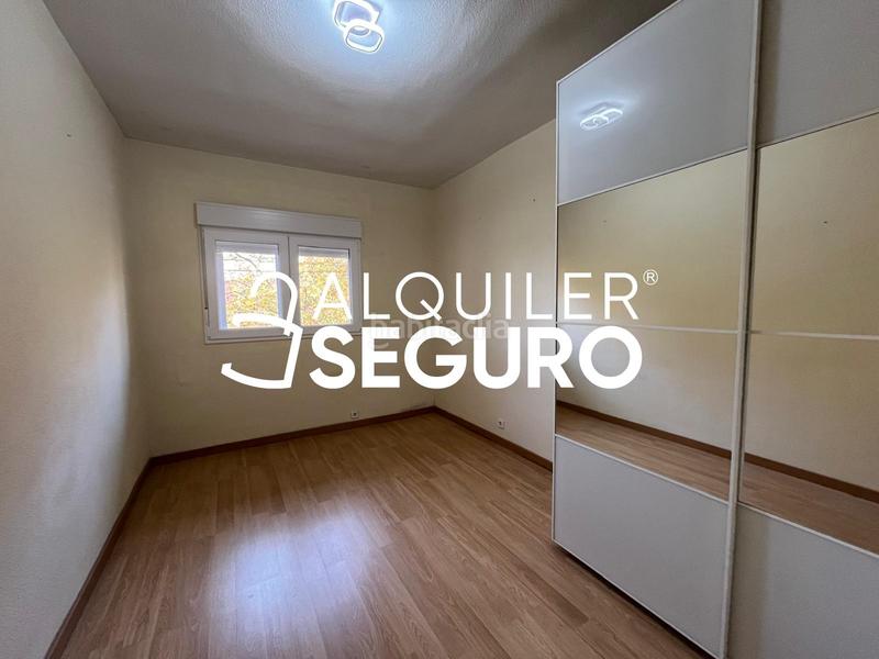 Foto 7440bbd2-6d2c-4aa2-b303-9ca00097d9c3. Rent flat with heating in Palomeras Bajas Madrid